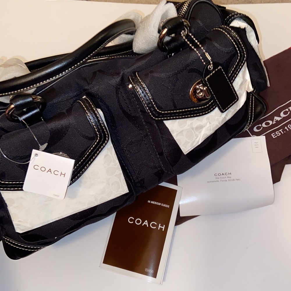 NWT Coach 6232 Signature SOHO Gallery Pocket Purse